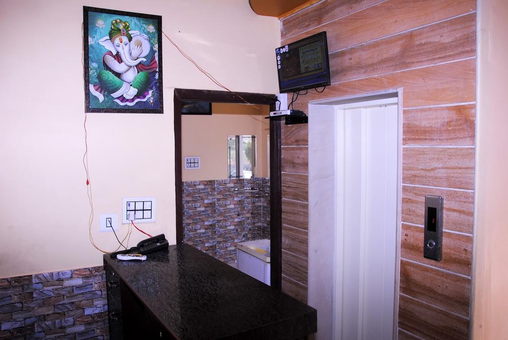 Meru Palace Guest House And Restaurant Tonk Екстер'єр фото